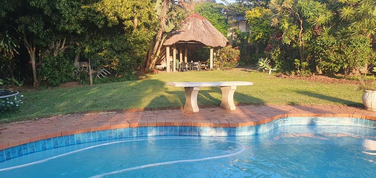 23 Ambleside Holiday Retreat By The Sea Port Shepstone Extérieur photo